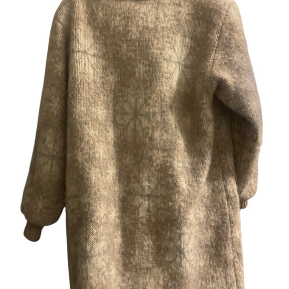 Hilda Ltd Cozy Wool Coat - Picture 2 of 8